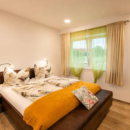 Apartament In Suedkaernten Bergblick, Fischteich & Naturidylle By Fewo-plan Hof (Volkermarkt)