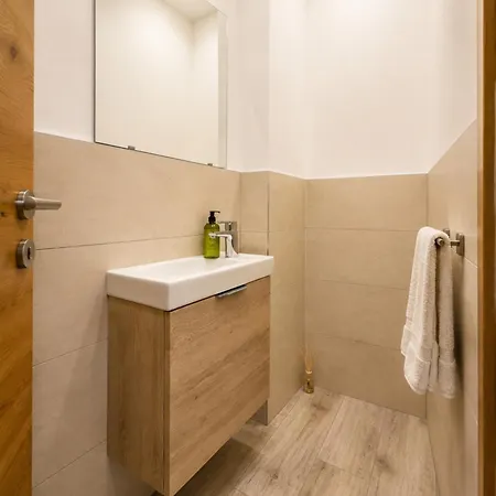 In Suedkaernten Bergblick, Fischteich & Naturidylle By Fewo-plan Apartament